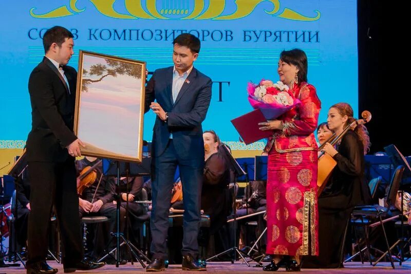 Жигжит абидуевич батуев. Портреты бурятских композиторов. Базыр очирович цырендашиев. Бурятский композитор ямпилов. Композиторы бурятии ямпилов бау.