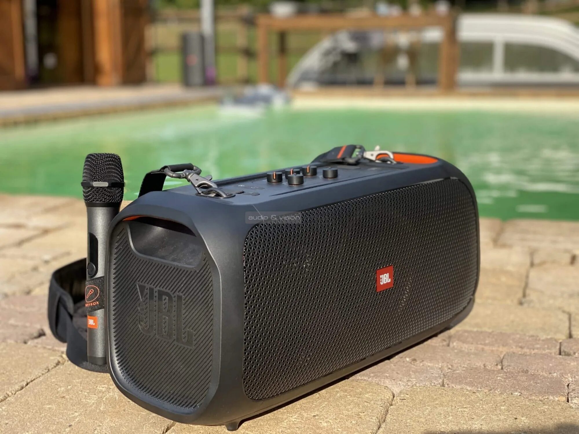 JBL PARTYBOX on-the-go. Mini JBL PARTYBOX on-the-go. JBL Party go. Колонка JBL Party on the go.