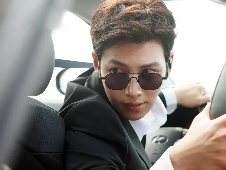 Джи чан ук к2 телохранитель. Чан ук к2 телохранитель. Чжи чан ук к2 телохранитель. К2 телохранитель дорама чжи чан ук. Чжи чан ук к2.