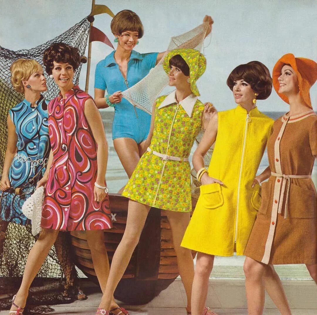 60s Dresses from a 1968 Vogue Pattern Book Bright dress, Top outfits, 60s vintag