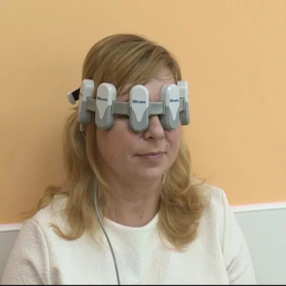 Аппарат атос амблио. Аппараты для коррекции зрения у детей. Аппарат амо-атос с приставкой амблио-1. Транскраниальная магнитотерапия аппарат. Офтальмаг еламед.