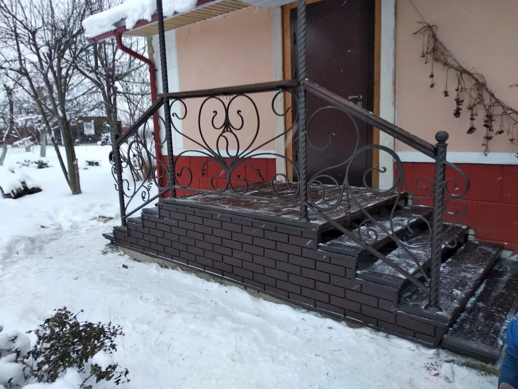 козырек для крыльца. красивое крыльцо к дому. козырек для крыльца. входная группа в частный дом. крыльцо к дому.