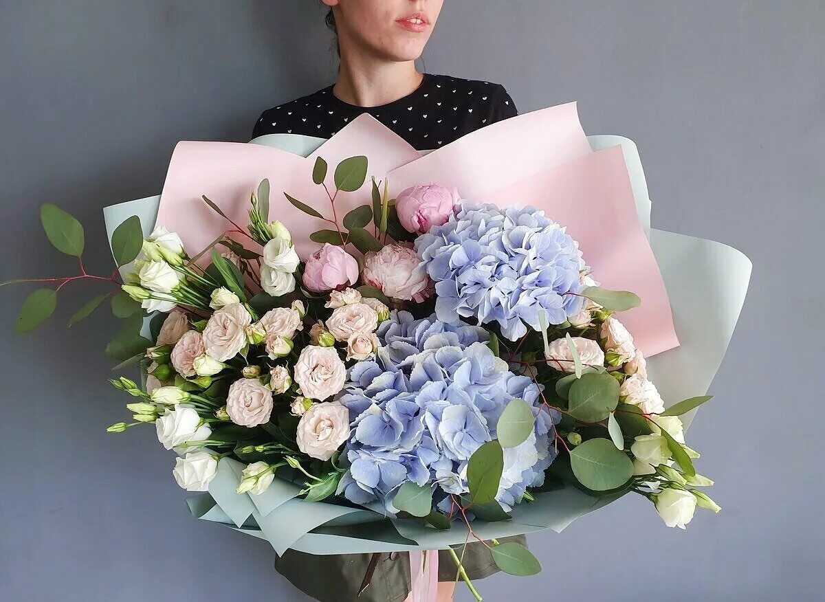 Букет цветов на день рождения маленькие цветные в усолье сибирском. Космонавтов 20 усолье-сибирское. Цветы усолье. Цветы усолье. Цветы усолье.