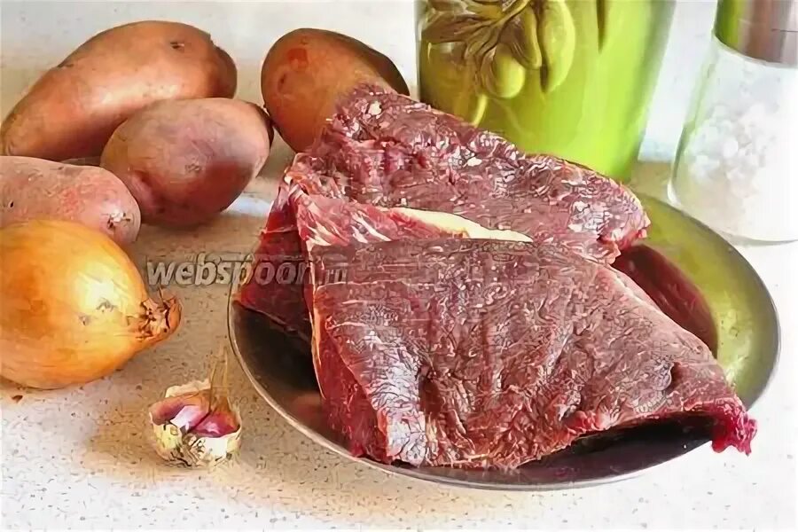 Конина с капустой. Конина с капустой. Конина в луке. Конина с капустой. Блюдо из жаренной конинв.