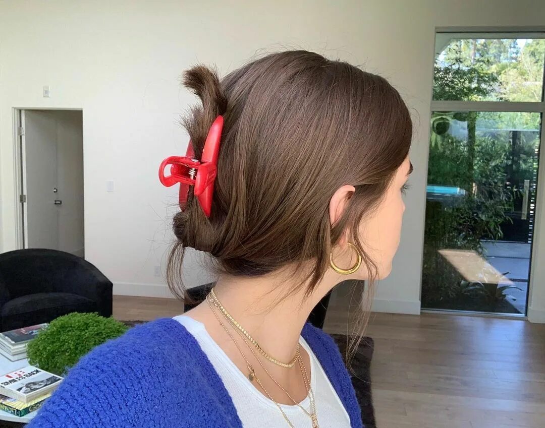 4 Ways to Put Your Hair Up with a Jaw Clip - wikiHow Clip hairstyles, Up hairsty