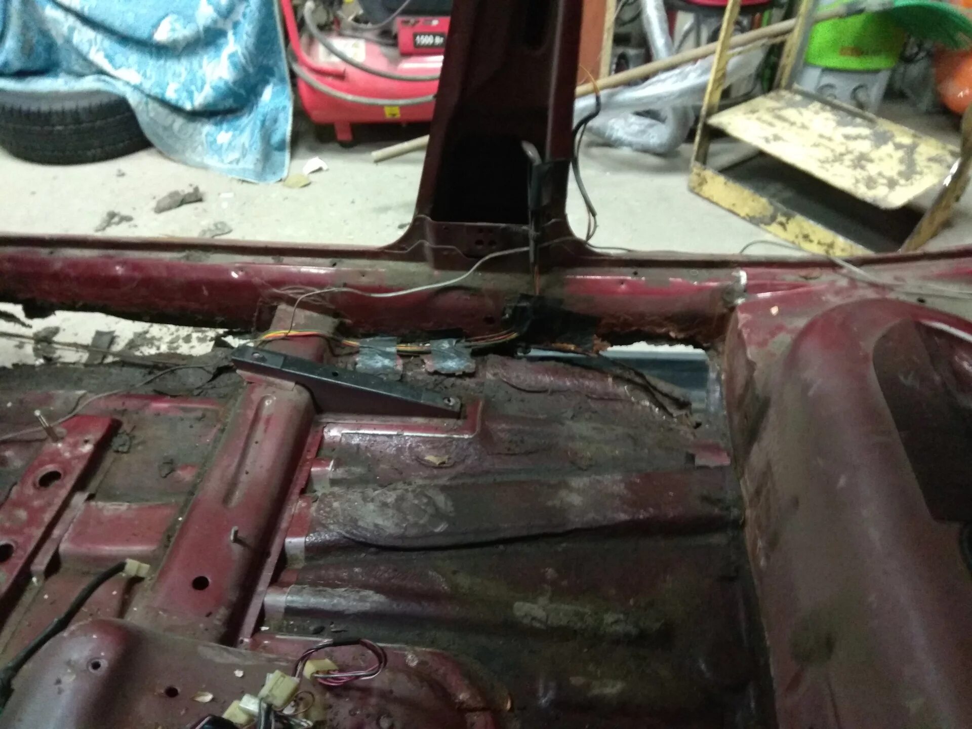 Переварка ваз 2110. Усилитель днища ваз 2110 артикул. Сварка днища ваз 2112. Сварка внутреннего порога ваз 2110. Днище ваз 2110.