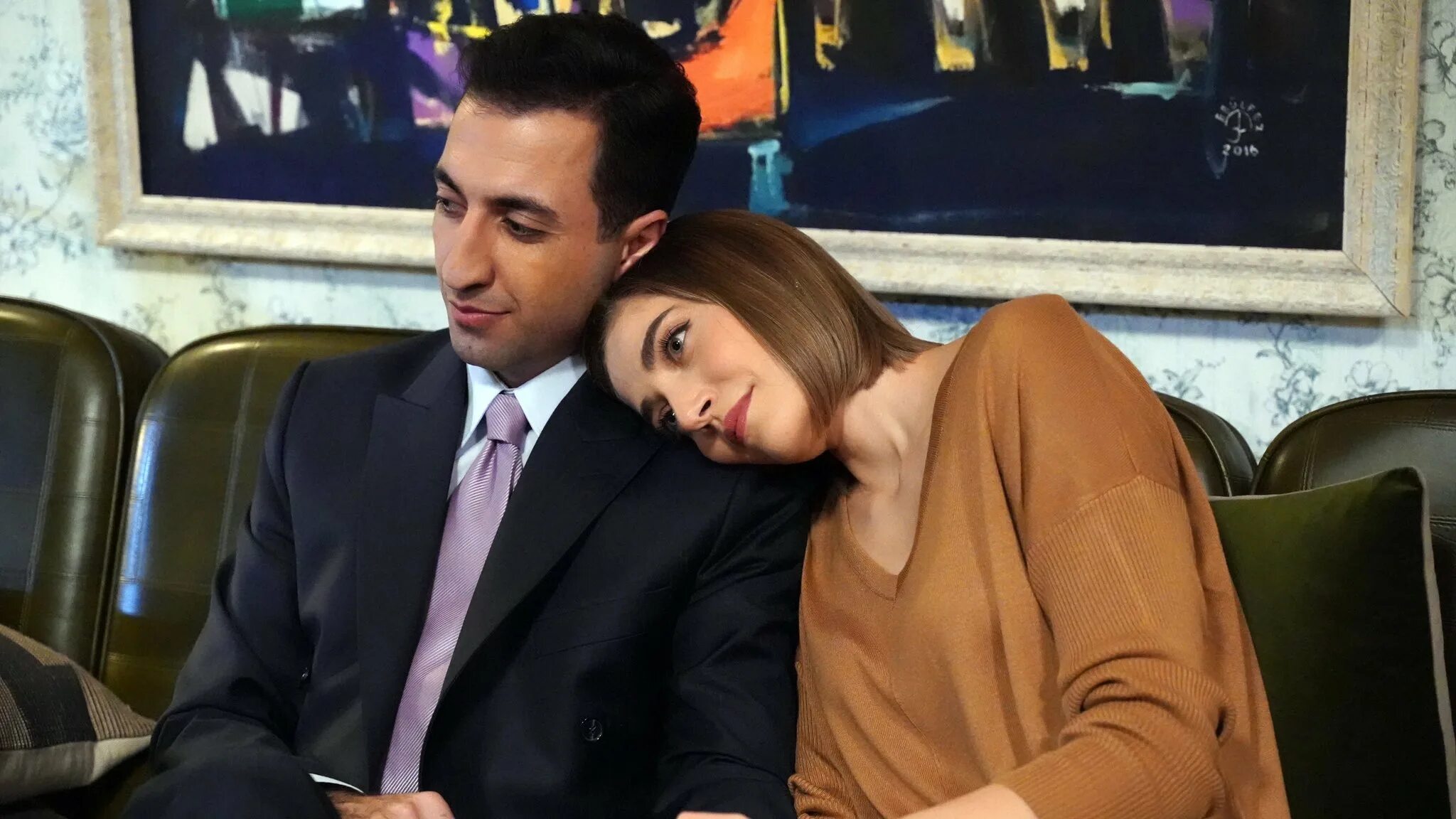 Мерт рамазан демир зимородок. Зимородка турецкий турк тв. Зимородка турецкий турк тв. Афра сарачоглу зимородок. Афра сарачоглу и мерт рамазан демир.