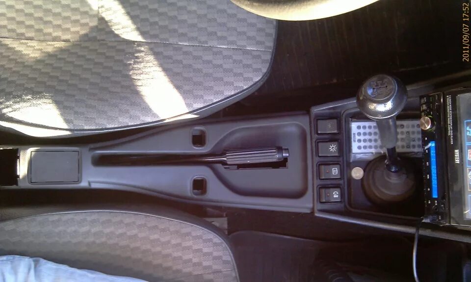 Консоль кпп ваз 2105. Тоннель 2105. Консоль пола 2105. Консоль бороды ваз 2105. Консоль кпп ваз 2105.