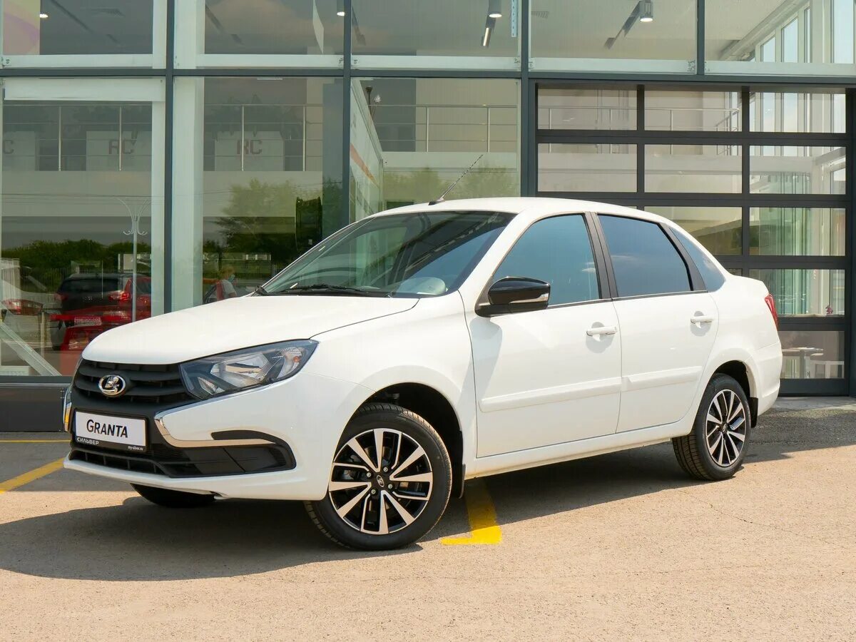 Lada Grant 2020 (1 host) 72 thousand miles Price is 590000 The car is in excelle