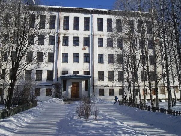 Школа 2 онега. 1 школа онега. Мбоу сош № 1 г. Город онега школа 2. Город онега школа 2.