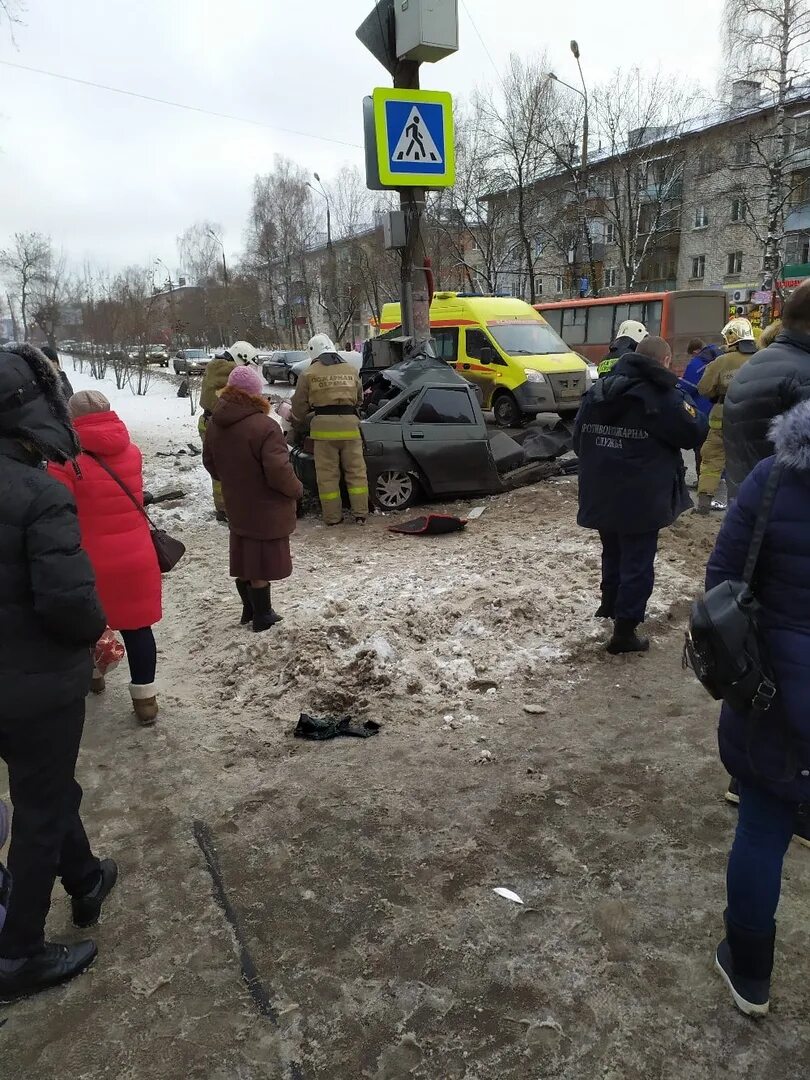Н новгороде аварии. Дтп в сормово нижний новгород. смертельные дтп в нижнем новгороде. авария в сормове в нижнем новгороде. дтп в сормовской районе нижний новгород.
