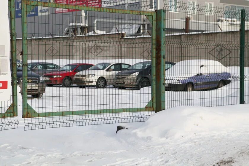 Штрафстоянка дежнево ухта. Штрафстоянка кемерово. Штрафстоянка иж планета 5. Штрафстоянка кемерово. Радищева 2б кемерово штрафстоянка.