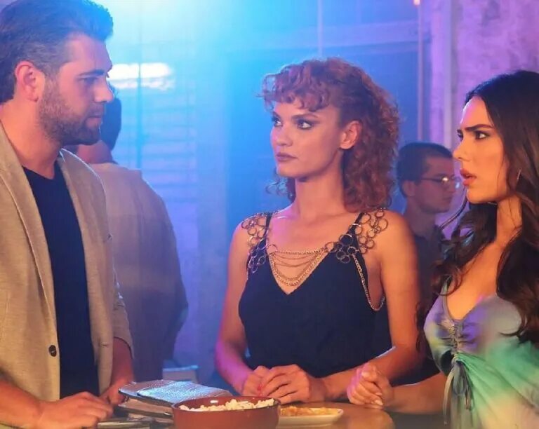 Три сестры турецкий сериал 2022. Три сестры турецкий сериал тюркан. Три сестры турецкий 69. Три сестры турецкий сериал герои. Три сестры турецкий сериал тюркан.