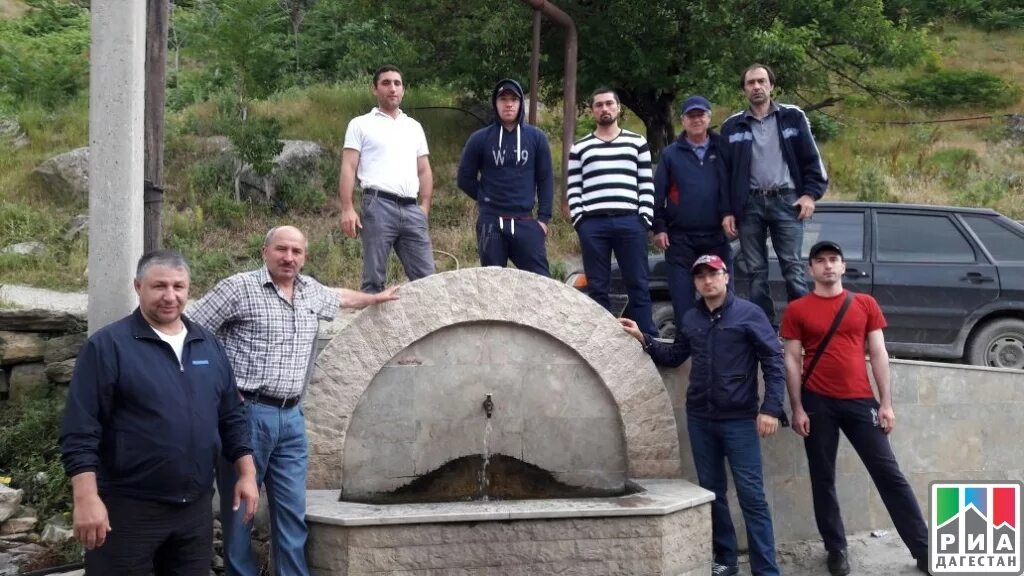 Родник дагестан. Поселок Родниковый Дагестан. Родник в Дагестане. Родник Тарки. Родник в ауле.