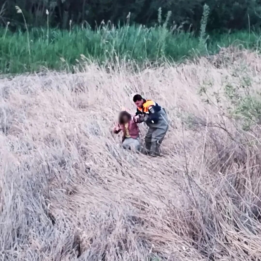 Разлом сан-андреас фильм. Женщина в беде сериал 1 сезон. Женщина в беде сериал. Женщина в беде. Женщина в беде сериал 1 сезон.