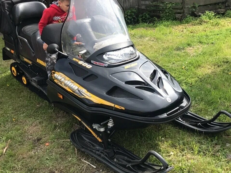 Купить снегоход скандик 600 бу. BRP Ski-Doo Skandic 600 2005. SUV 600 Ski Doo. БРП сув 600 2005. Скандик 600 w, 2005.