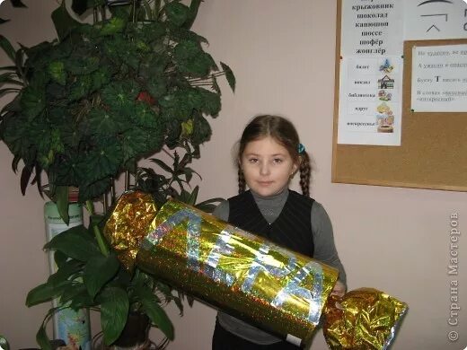 Новогодняя игрушка конфета. Рождественский леденец поделка. Елочная игрушка конфета. Как сделать большую конфету на елку. Конфета на елку своими руками.