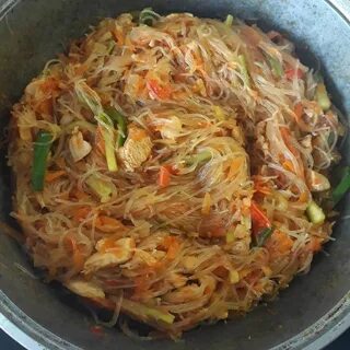 Фунчоза с овощами и грибами в соевом