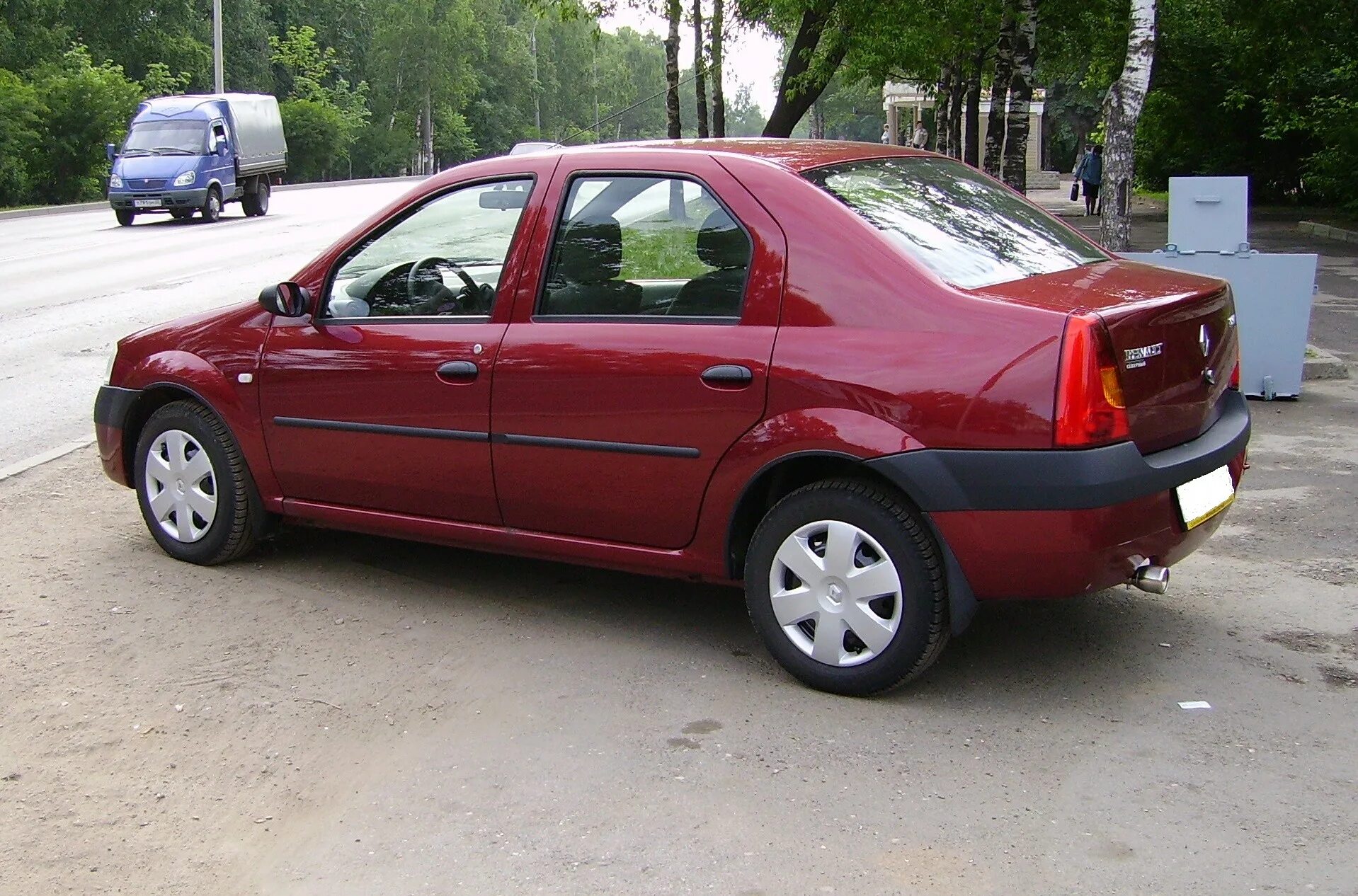 Купить логан бу в москве и московской. Renault Logan 1 красный. Renault Logan 2012 красный. Рено Логан красный 2011. Рено Логан 2012 красный.