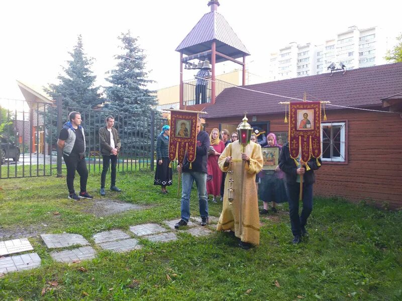 Расписание богослужений в бирюлево. Храм сретения в бирюлево. храм в бирюлево западное сретение господне. церковь сретения господня богучарово. паломничество бирюлево.