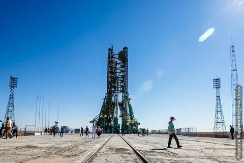 В каком году был построен космодром байконур