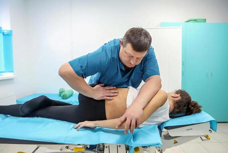 Мануальный терапия помощь. Мануальная терапия позвоночника. мануальная терапия поясничного отдела.