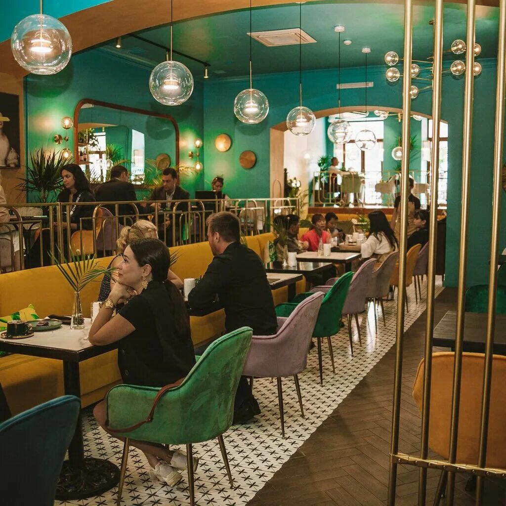 Ресторан сизнс, армения, ереван. Seasons cafe. Каскад ереван кафе. Кафе seasons сколково. Seasons cafe.