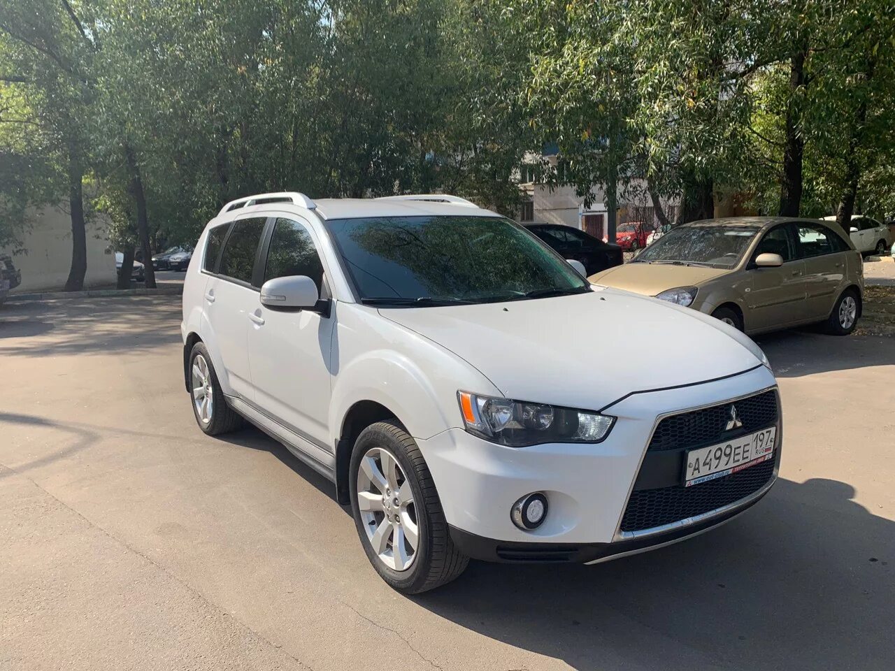 Mitsubishi Outlander XL 2010. Mitsubishi Outlander XL 2012. Mitsubishi Outlander XL 2.4. Mitsubishi Outlander XL 2012 2.4. Мицубиси аутлендер б у