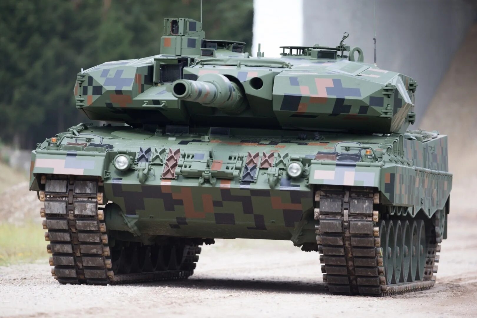 Leopard 2a5 бундесвер. Танк леопард 2а7. Леопард 2. Танк леопард 2. Leopard 2a4 танк.