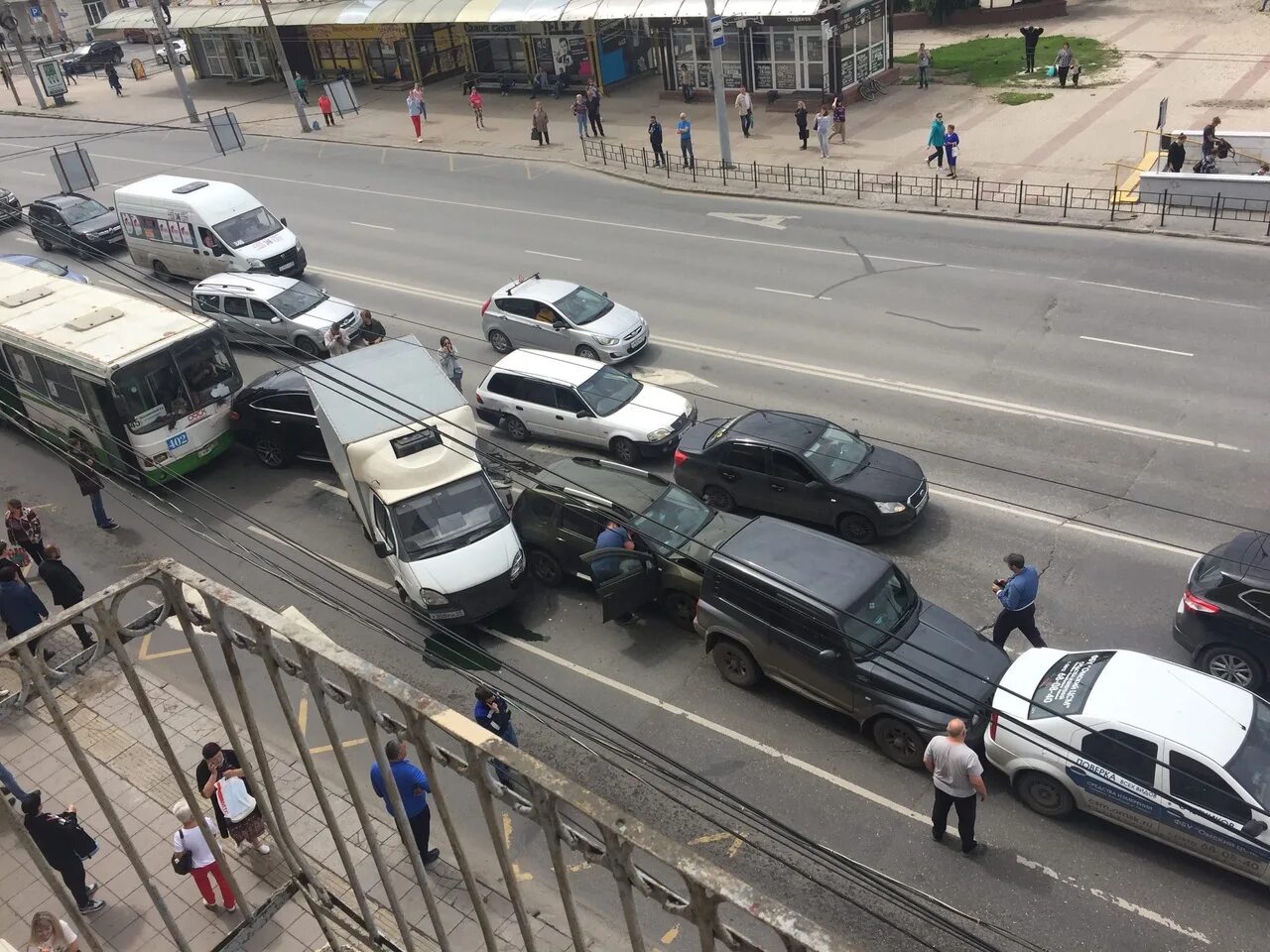 ДТП столкновение авто в Омске. Омск происшествия вчера. Новости омска сегодня свежие происшествия