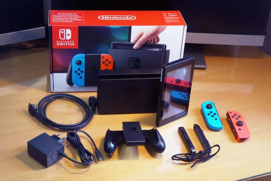 Продам nintendo. Нинтендо свитч комплектация. Комплект Нинтендо свичбь. Nintendo Switch комплектация. Nintendo Switch v2 комплект.