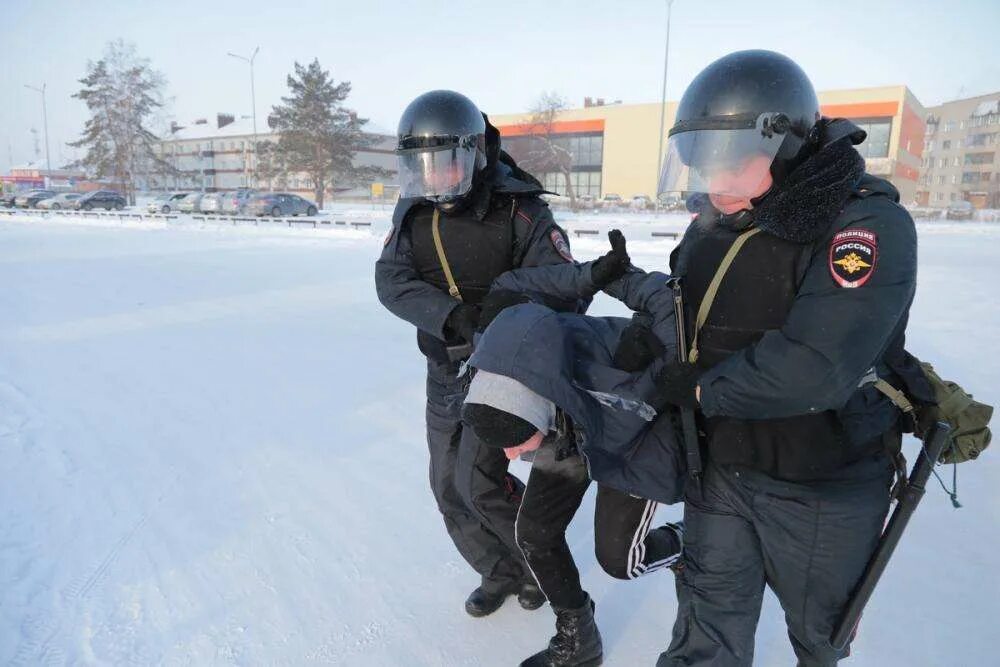 Новосибирск задержание. Террорист в новосибирске. Новосибирск задержание. Задержание таджика к голове. Террорист в новосибирске 2024.
