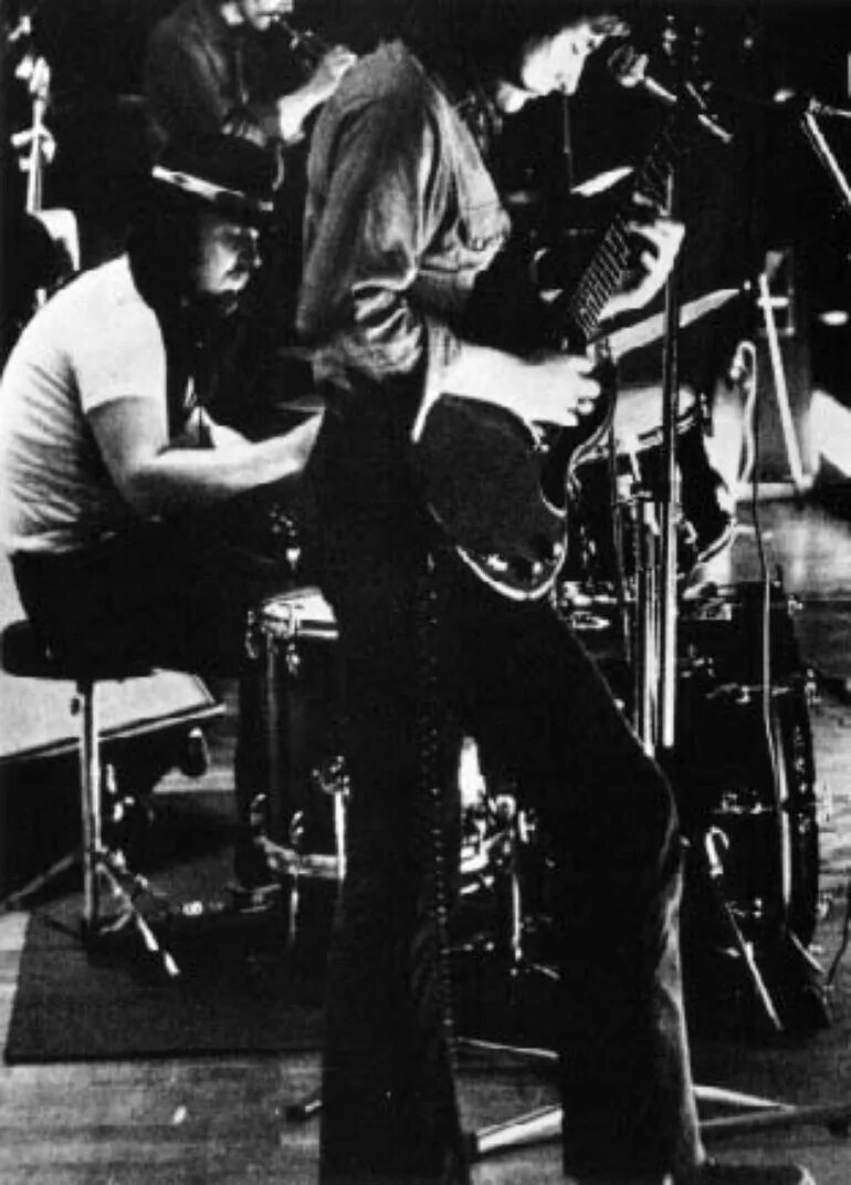 Keef hartley band. Keef hartley band halfbreed 1970. Ramatan band 1972 картинки. Keef hartley. Keef hartley band "halfbreed".