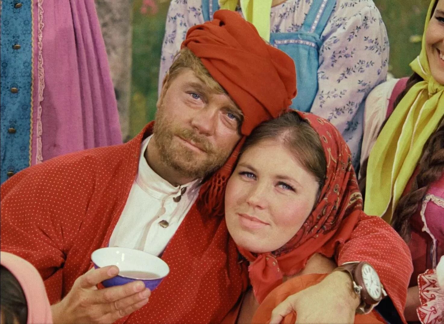 Что ещё надо человеку чтобы встретить старость. Черный абдулла белое солнце пустыни. Что еще надо чтобы встретить старость. Кавсадзе белое солнце пустыни. Абдула поджигай белое солнце пустыни.