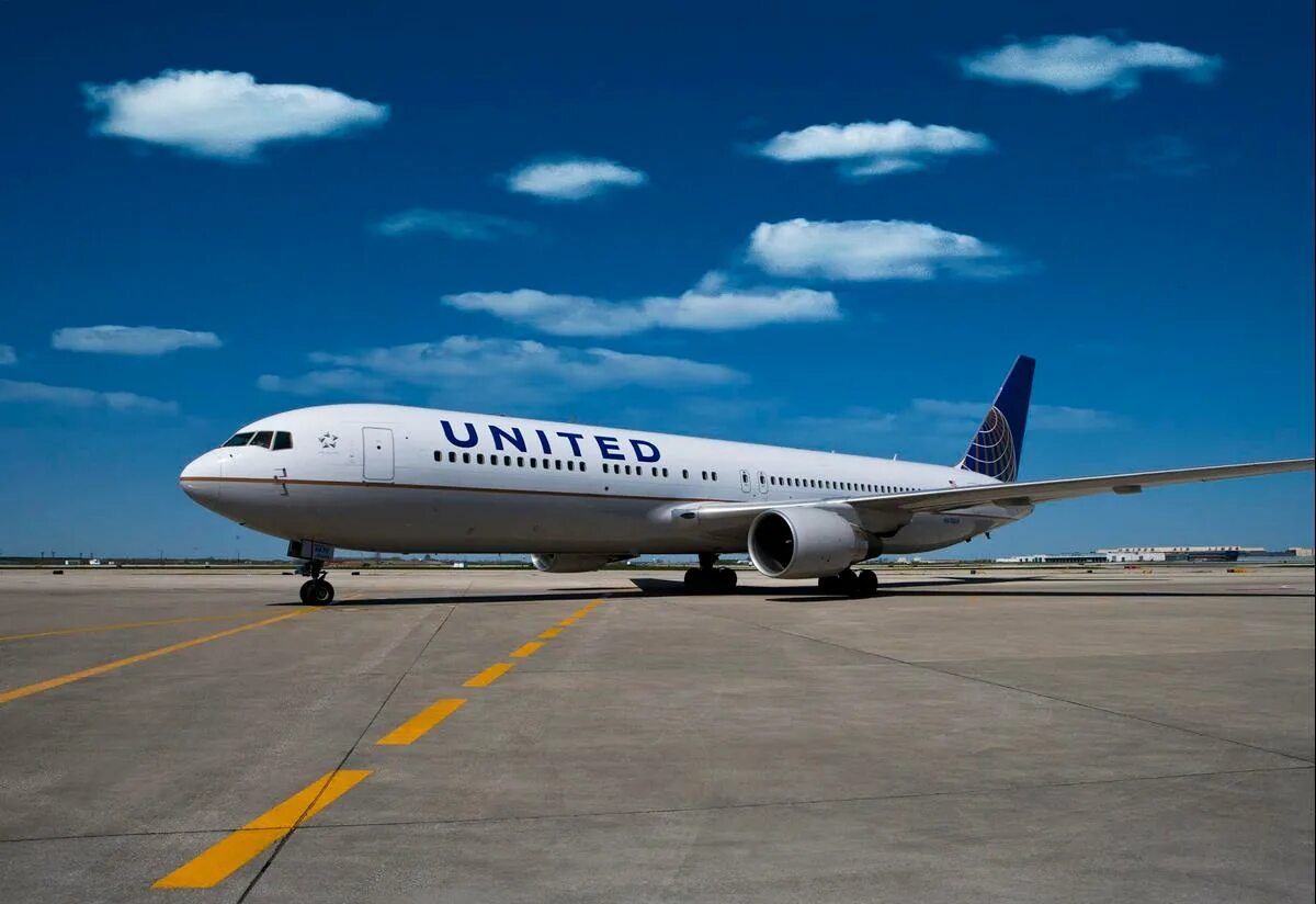 Авиакомпания карнавал. Юнайтед эйрлайнс. United airlines самолеты. United airlines holdings. Авиакомпания united airlines.