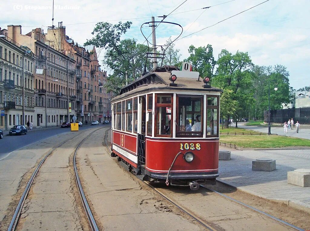трамвай в европе. трамвай вблизи. павелецкий вокзал трамвайные пути. спб песоцкий. суконная слобода трамвайчики.