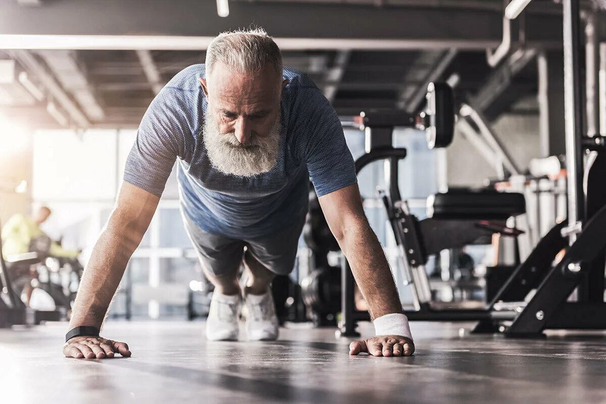 Спортивные люди. Спорт мужчины после 40. Спортивные мужчины после 40. Спортивные люди. Бодибилдинг мужчины.