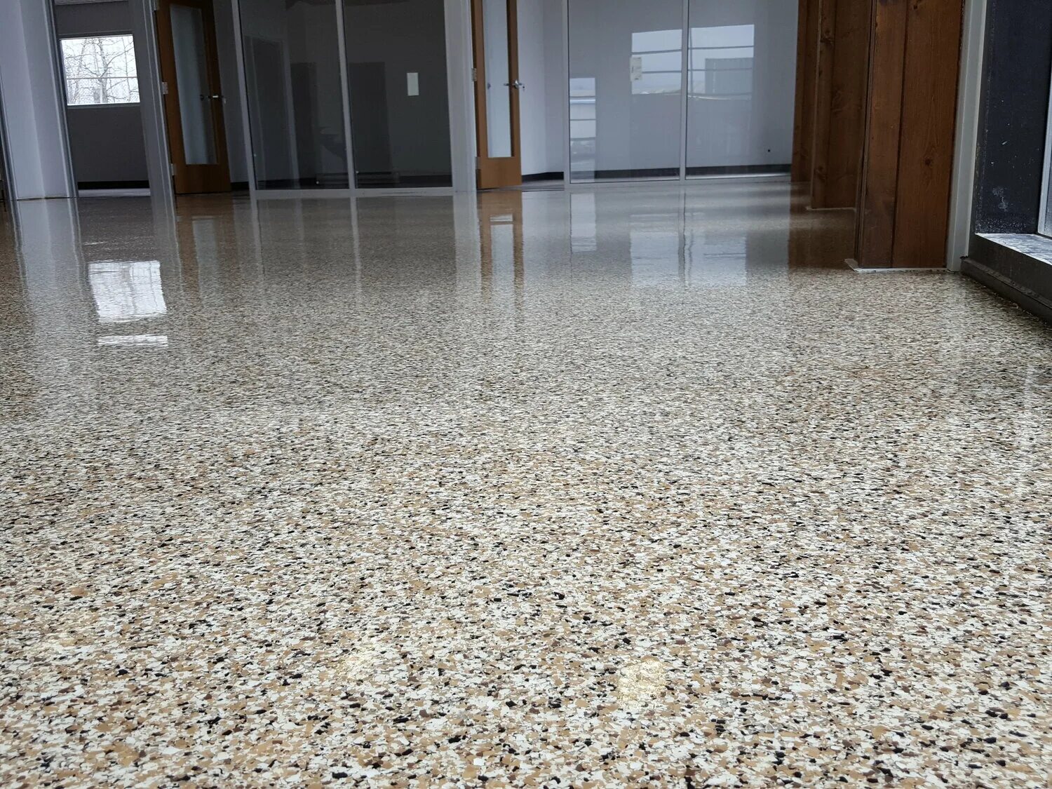 эпоксидные полы терраццо. Levl coat 351 (2. самонивелирующийся наливной пол 3д. полиуретановый полимерный наливной пол элакор. наливной пол refloor® ct-s200 фотогалерея.