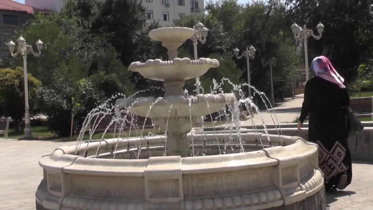 дагестан поющие фонтаны дербент. парк фонтанов волшебный круговорот воды лима. дербентский фонтан. фонтан в дербенте самый большой в россии. парк в дербенте с фонтаном.