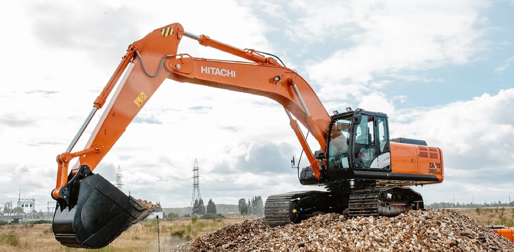 Hitachi экскаваторы характеристики. Хитачи 330 экскаватор габариты. Хитачи ех 2600. Hitachi экскаваторы характеристики. Экскаватор гусеничный hitachi zx330lc-3.