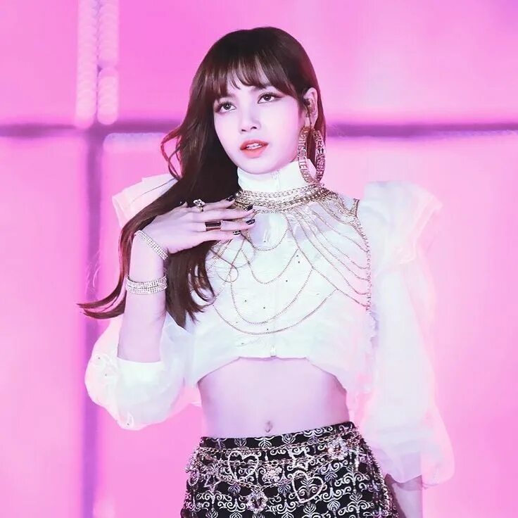 Лиса блэк пинк. Лалиса манобан black pink. Лиса блэк пинк 2017. Лиса блэк пинк. Lisa blackpink.
