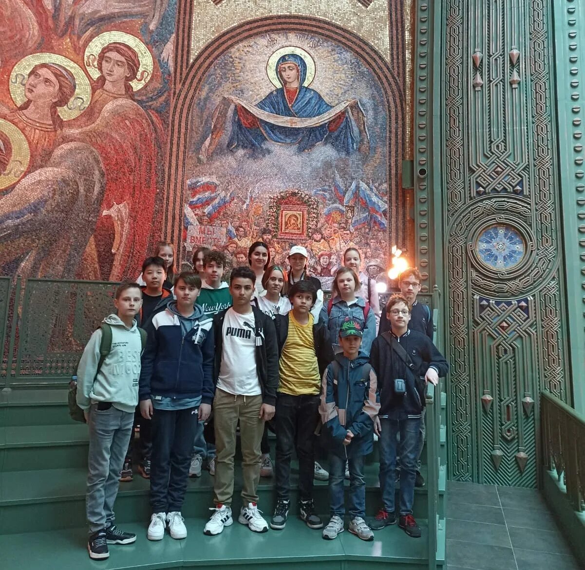 Парк патриот храм вооруженных сил россии. Экскурсия в храм вооруженных сил и ярослав. Поездка в храм вооруженных сил. Экскурсии в храм вооруженных. Парк патриот главный храм вооруженных сил рф.