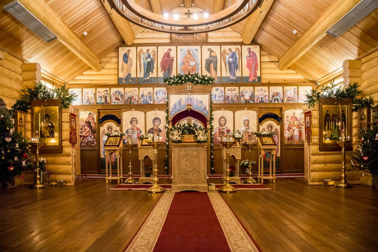 Храм святой равноапостольной нины в черемушках. Храм святой равноапостольной нины. Церковь святой нины в москве. Храм равноапостольной нины в черемушках. Храм святой равноапостольной нины.