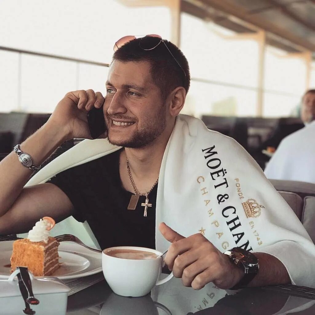 Мама давы манукян. Дава дата рождения. Дава дата рождения. Давид ашотович манукян. Дава дата рождения.