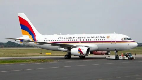 Самолет на армянском