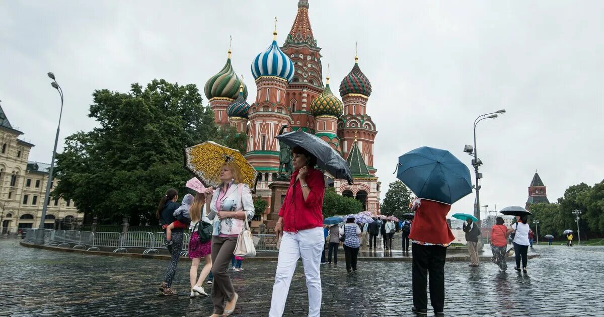 Москва днем. Дождливый день в Москве. Дождь в Москве. Сильный дождь в Москве.