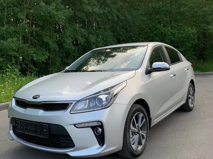 Kia Rio 4. Kia Rio 2018. Kia Rio IV 2018. Киа Рио 4 серебристая. Рио максимальная комплектация