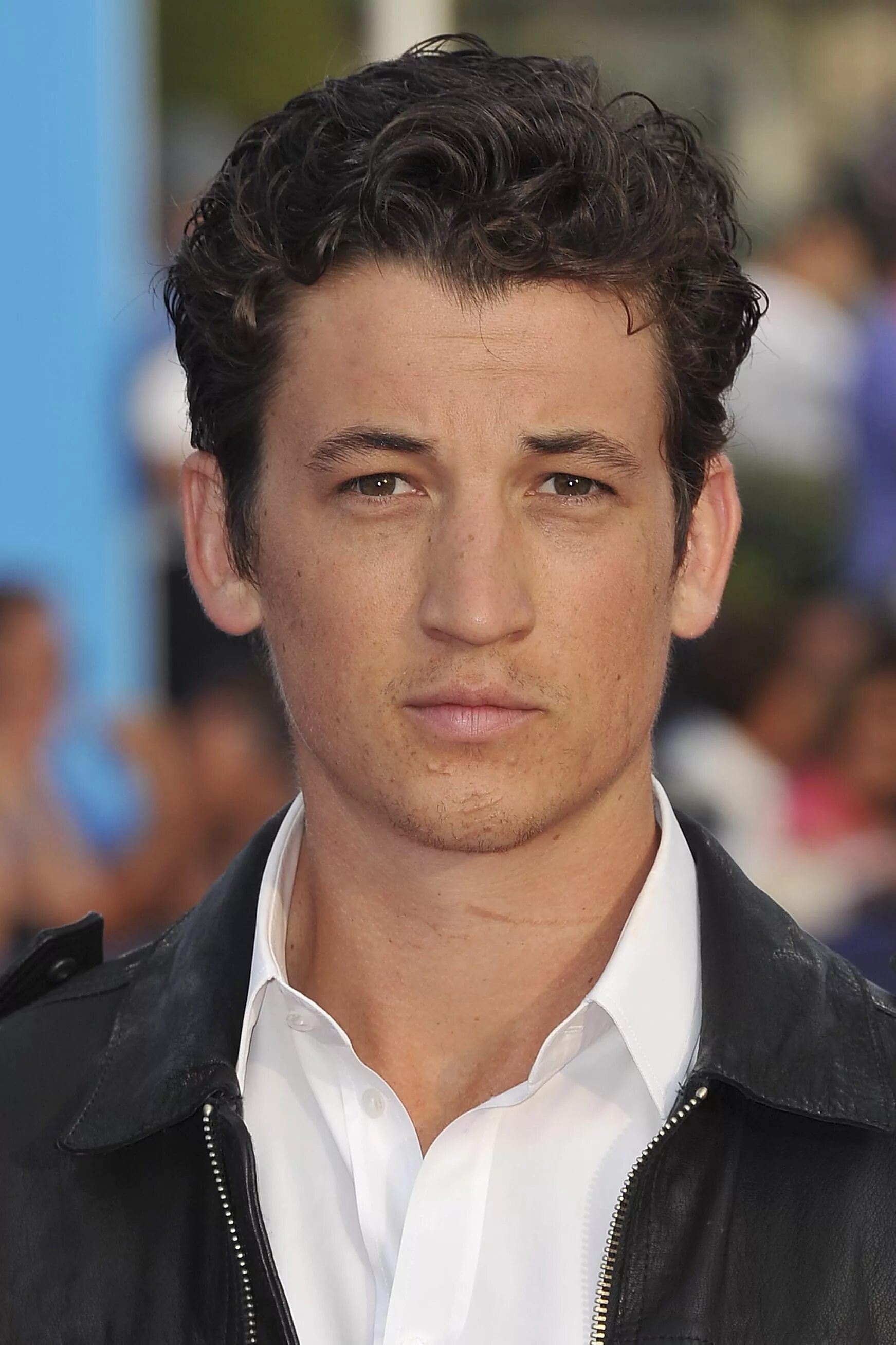 Miles teller. Майлз теллер усы. Miles teller. Miles teller. Майлз теллер 2023.