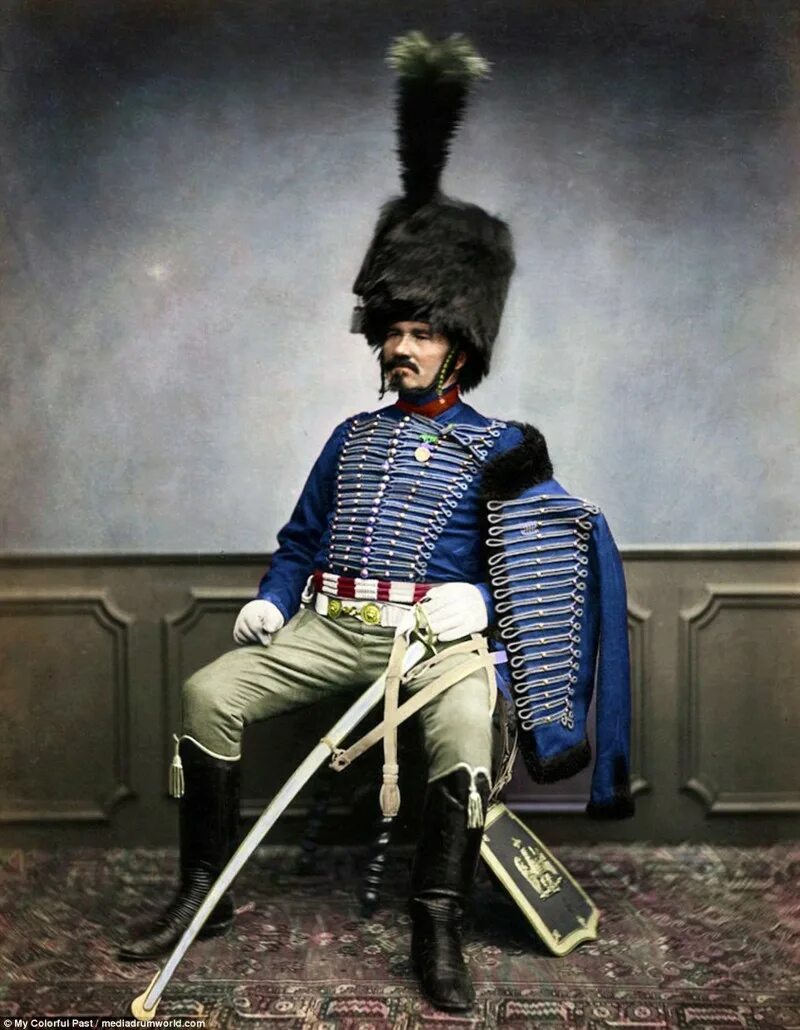 Гусар офицер. Гусары наполеона 1812. гусары армии наполеона бонапарта. гусарский доломан 1812. французский гусар 1812 форма.