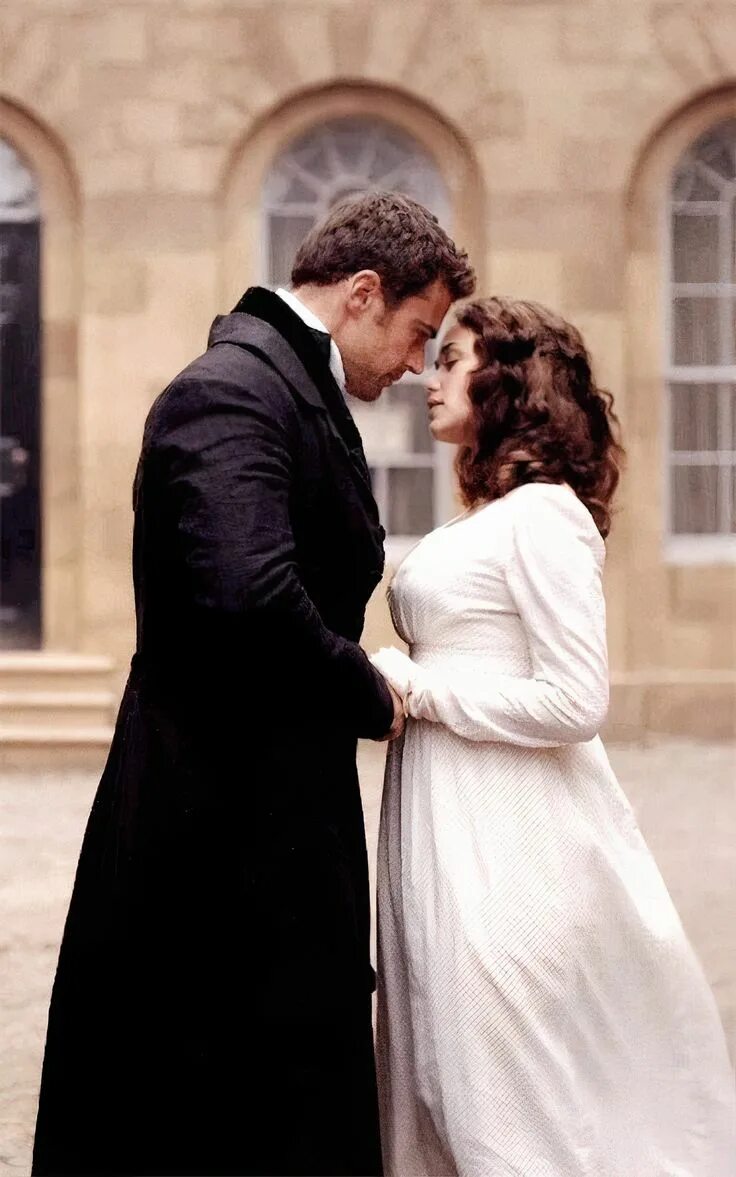 Священник влюбился в девушку. Если ведьма влюбилась. Красивые католические священники. Риккардо скамарчио и жасмин тринка. Поющие в терновнике мэгги и ральф.